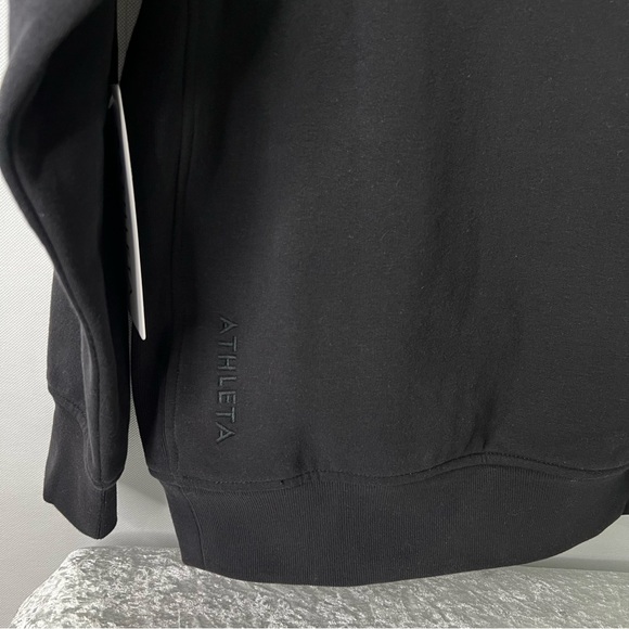 Athleta Forever Fleece Crewneck “Power of She” Sweatshirt Size X-Small Black - Picture 6 of 10